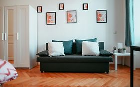 Raimond Apartment Top 12
